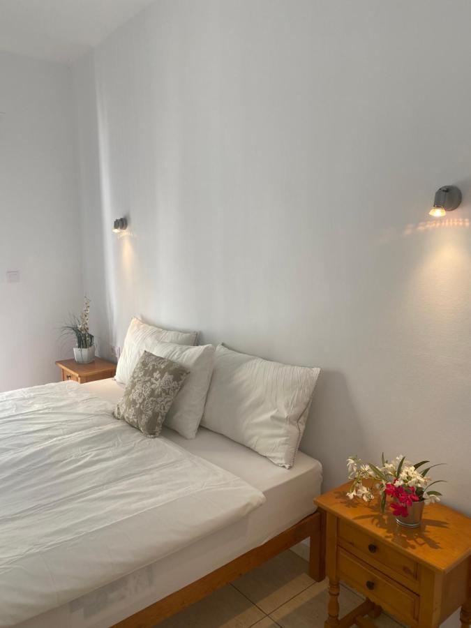 Hostal Villa Senese Peguera Exteriör bild