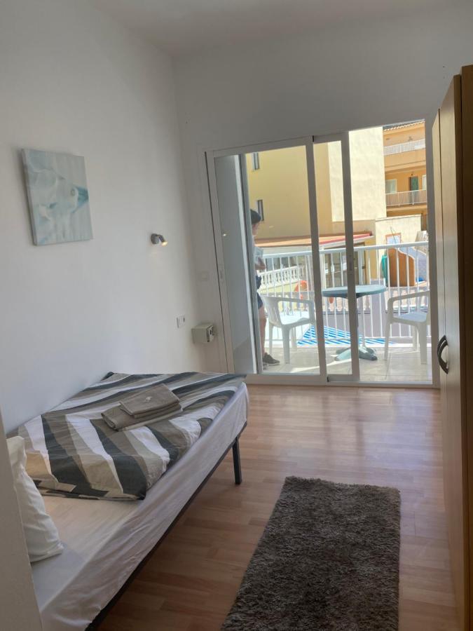 Hostal Villa Senese Peguera Exteriör bild