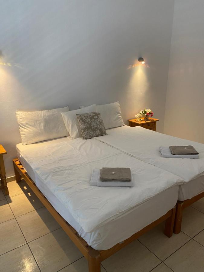 Hostal Villa Senese Peguera Exteriör bild